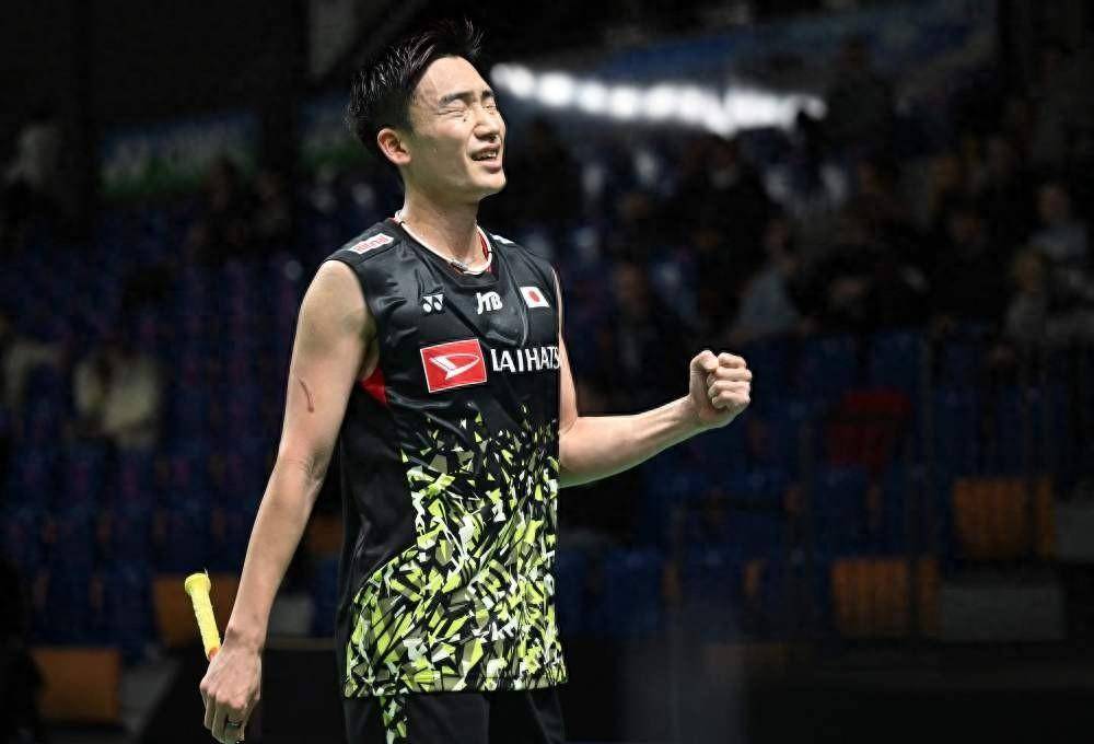 马来西亚羽毛球队完胜印尼羽毛球队，桃田贤斗送出助攻