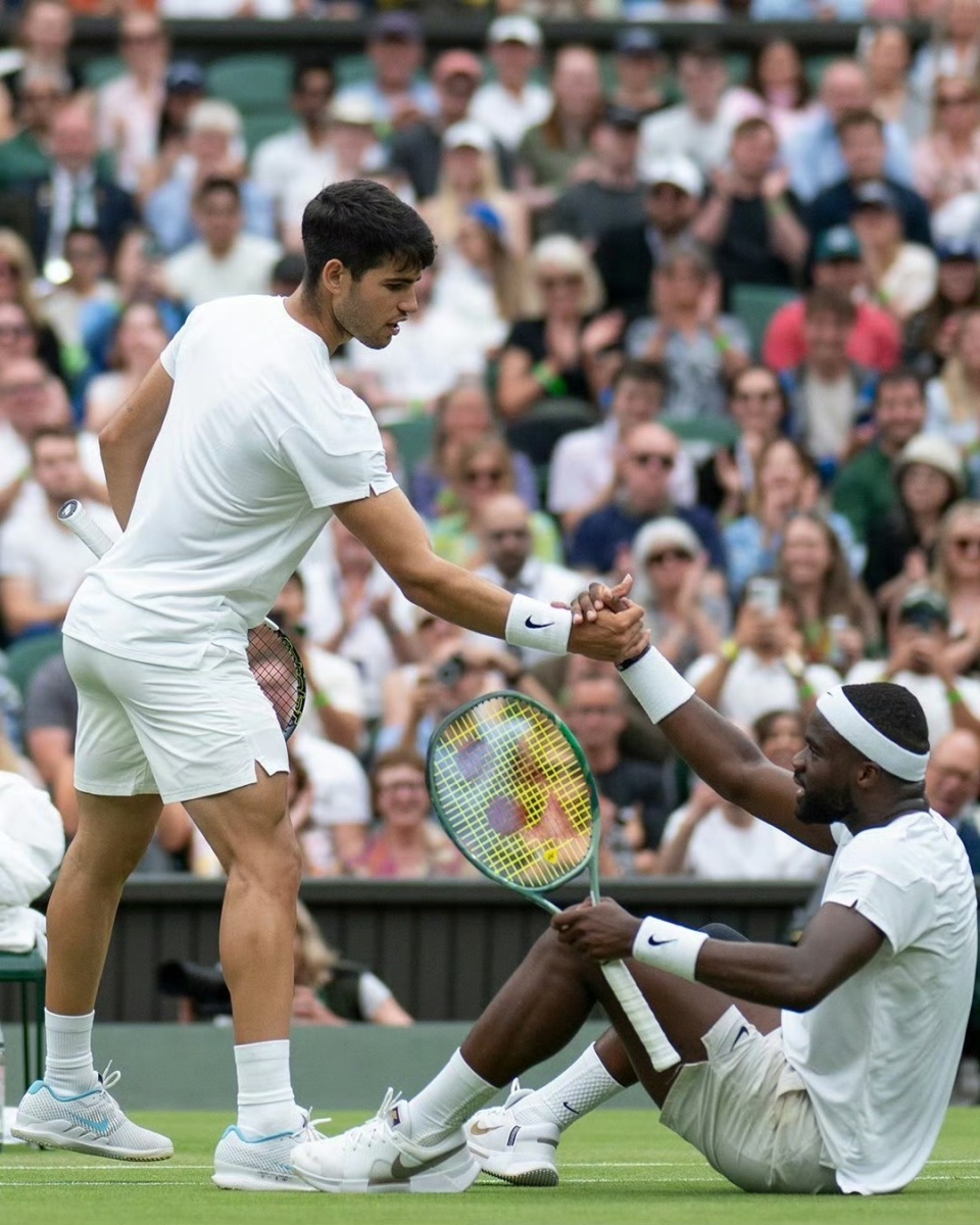 美网横扫澳网，西西帕斯扛起全队