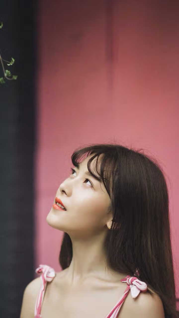 冲破轮胎墙，当哥斯达黎加绿茵场遇上德里赫特的F1方向盘