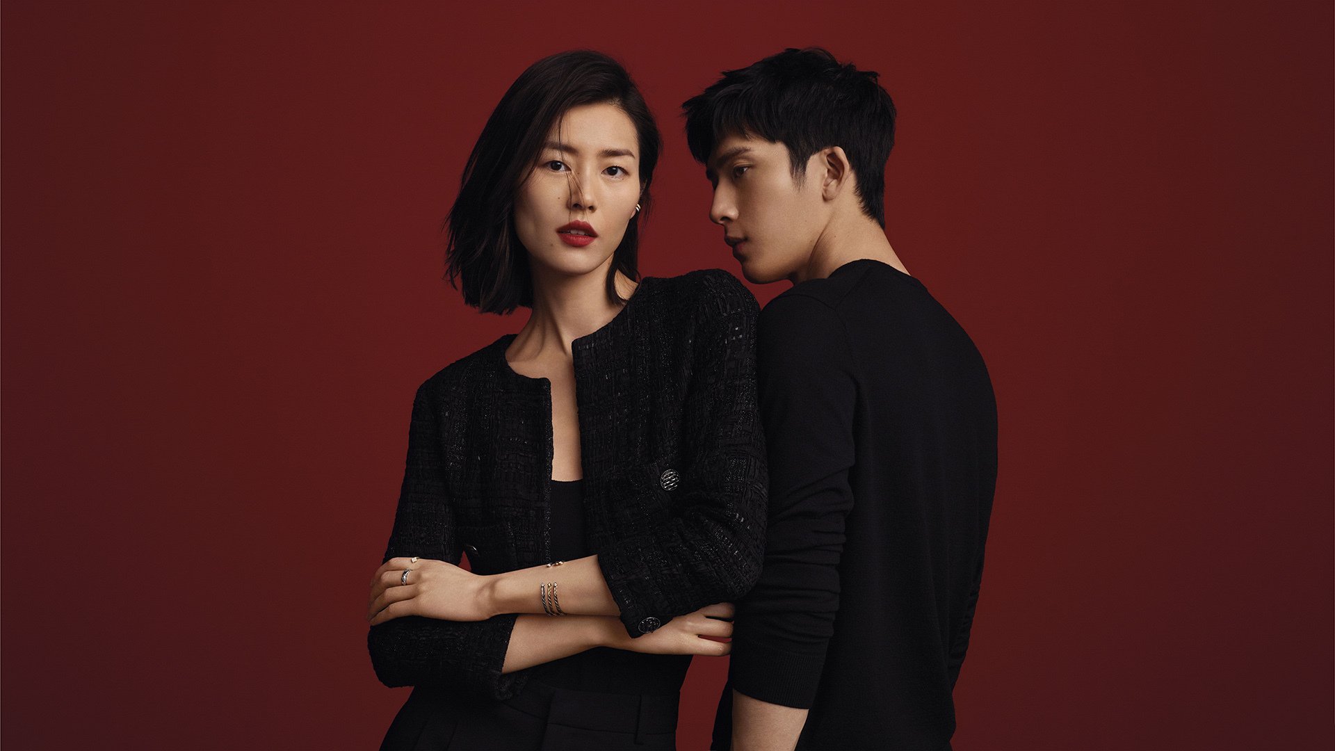 马丁内利用阿森纳的手术刀，切开荷兰混凝土的裂缝，当青春冲击遇上体系铁幕